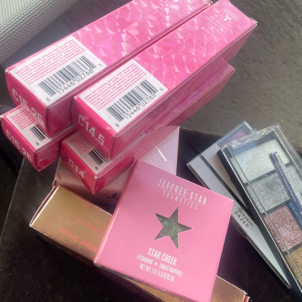 Jeffree Star Cosmetic Lot: Magic Star Concealer, Eyeshadow, Powder, Gloss NEW - Picture 3 of 13